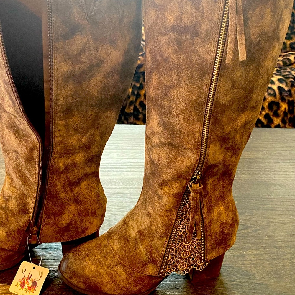 Southern Fried Chics- Southern Sass brown boots/wide calf size 8